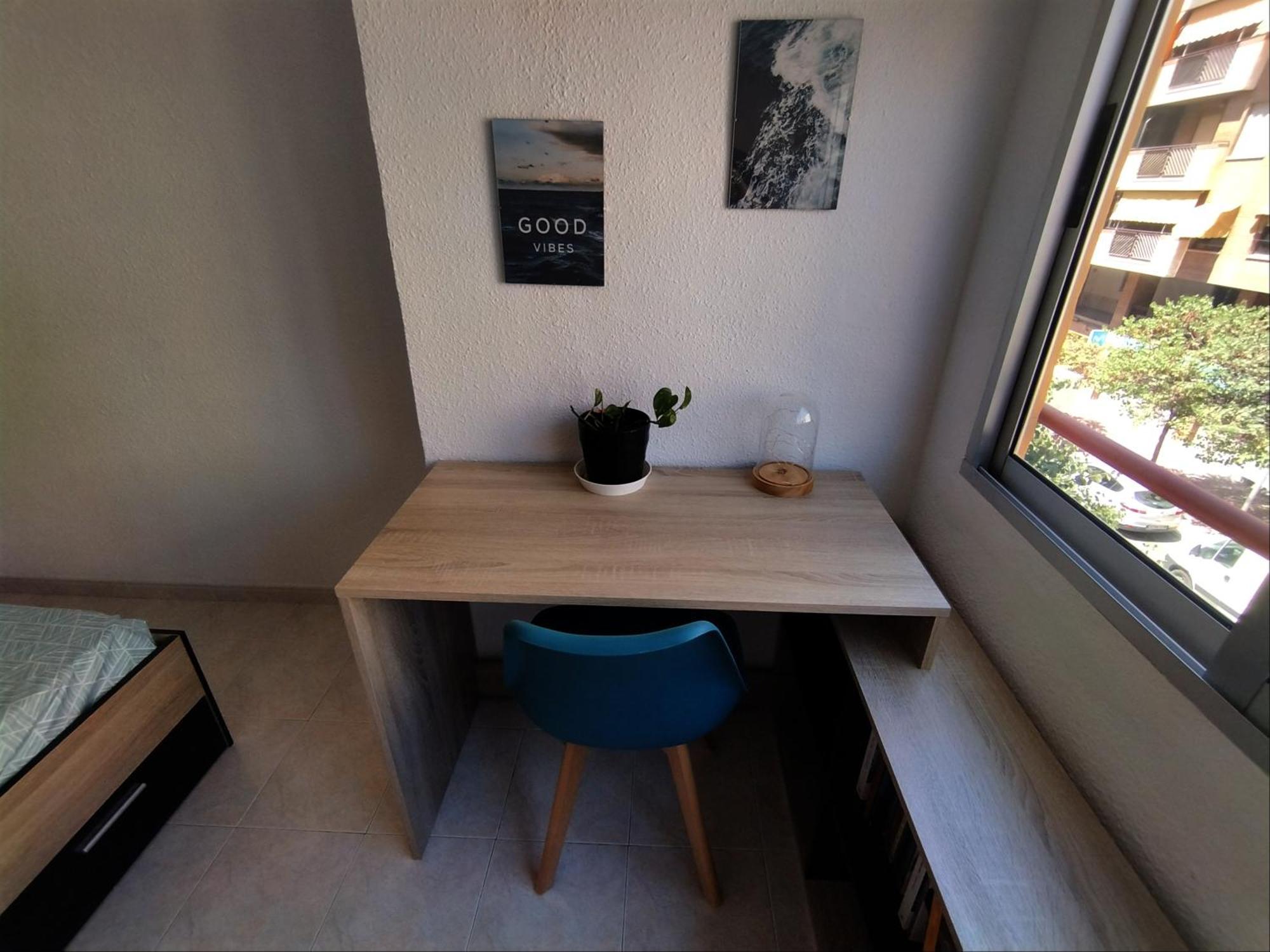 Habitaciones En Apartamento Compartido W Host Alicante Exteriör bild